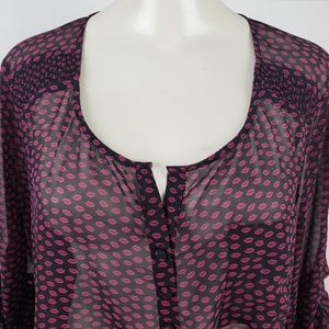 Torrid Top size 1 Black Lips 3/4 Sleeve Shirt